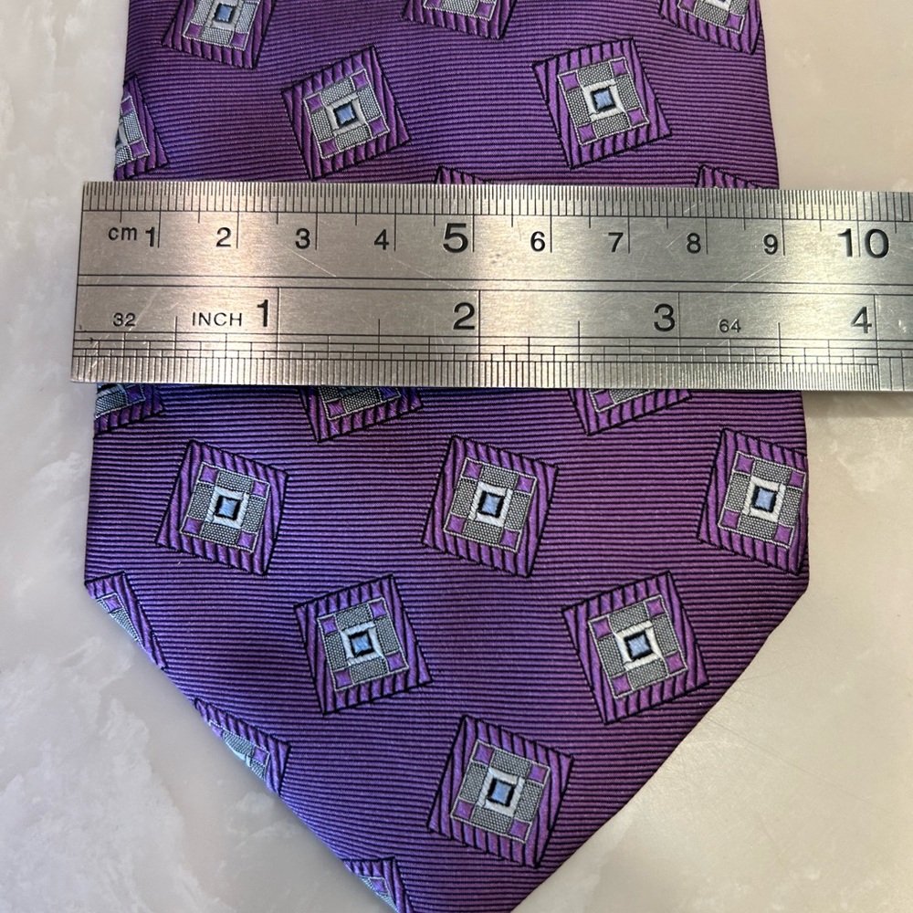 Alfred Dinner London Luxurious Purple Geometric Men's Silk Tie, Made in Italy - Picture 11 of 13